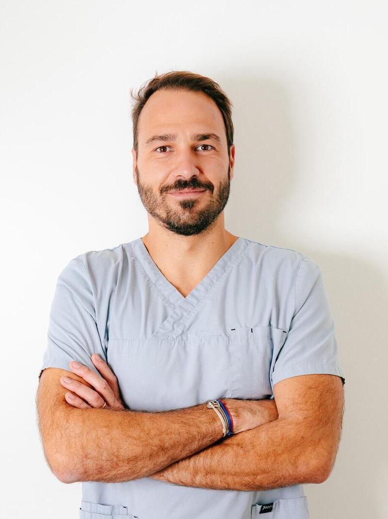 Dr Maxime Hollender, chirurgien-dentiste à Montauroux