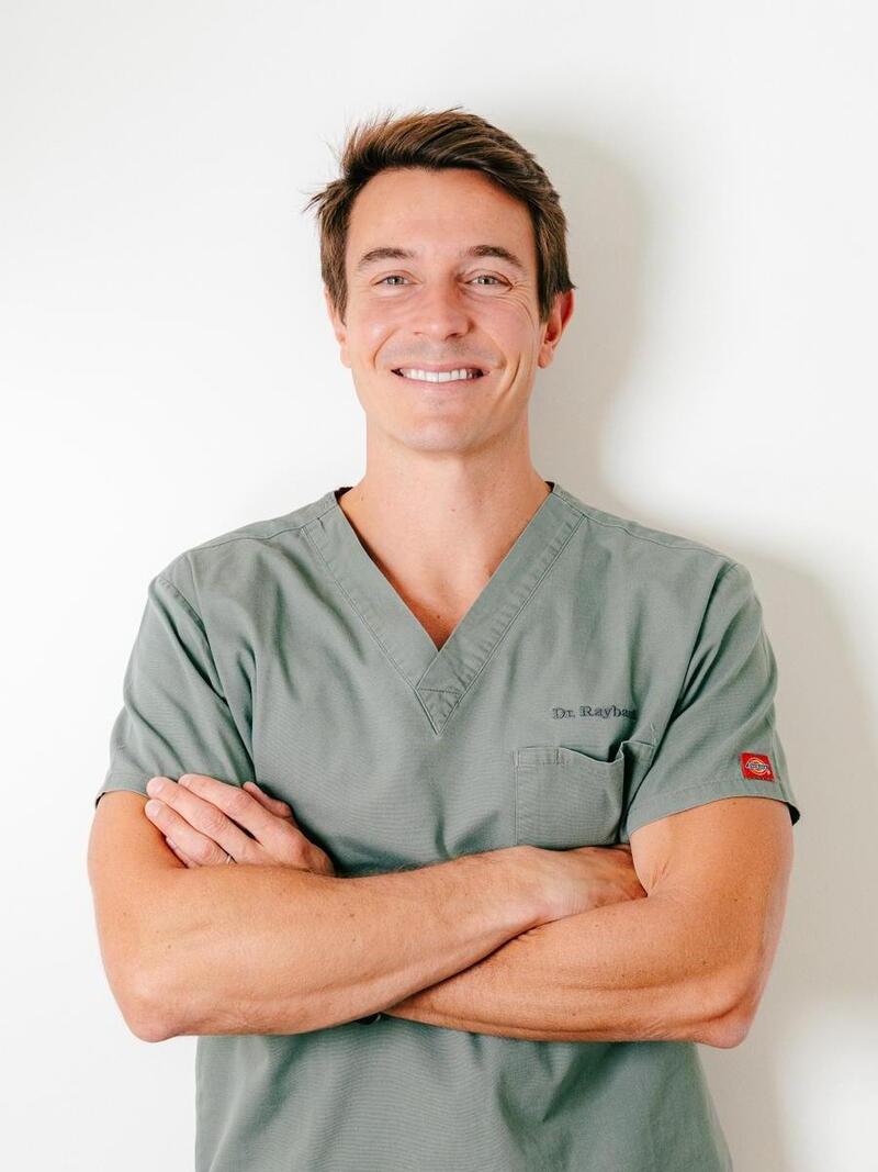 Dr Romain Raybaut, chirurgien-dentiste à Montauroux