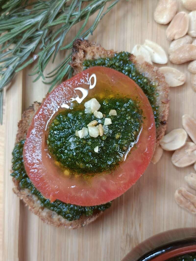 pesto_aux_fanes_de_carottes_antigaspi__2_