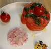 Tomate façon millefeuille radis en écaille