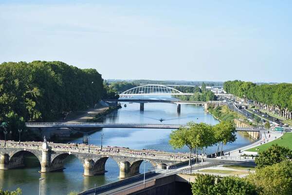 Tarifs conciergerie Airbnb Angers : commission, frais et rapport qualité-prix