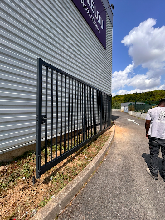 2024-09-1520250908-4106154-8cwffi