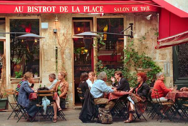  Tournée des 1000 bistrots : la bière de trop pour Gabriel Attal ?