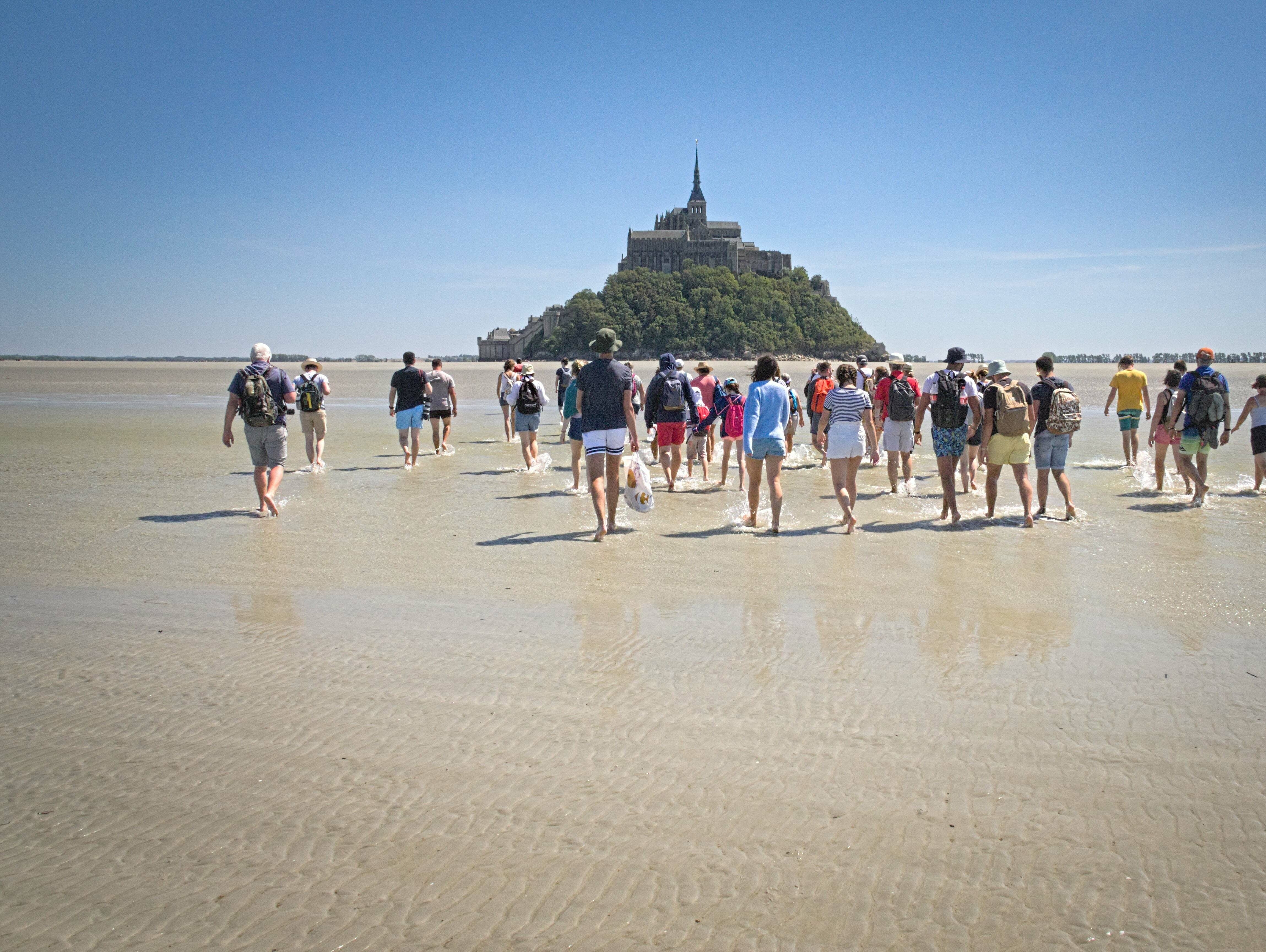 AVAÔ LA BOUCLLE (À travers la baie)