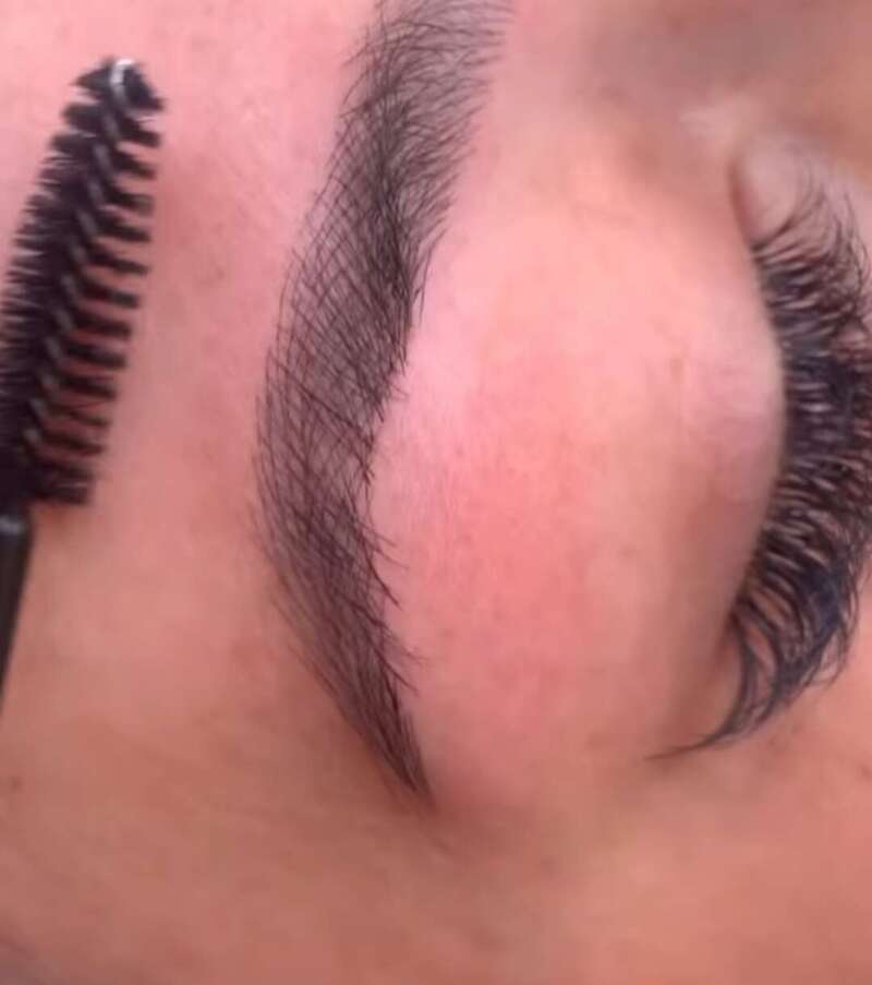 sourcils_details_poil_a_poil