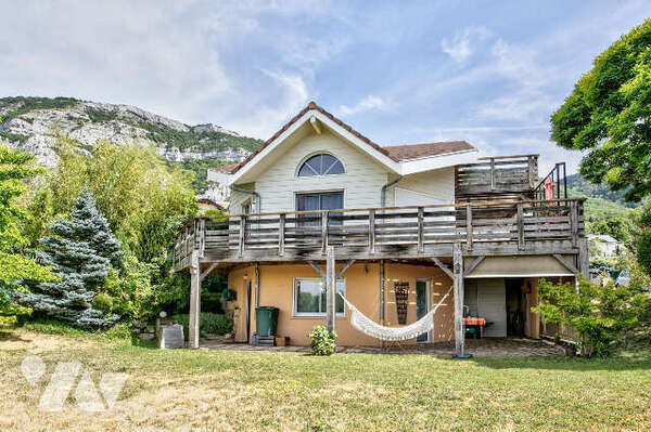 Vente - Maison / villa - COLLONGES SOUS SALEVE - 183,38 m² - 5 pièces - 2026002805