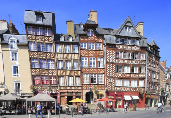 Ouvrir une Conciergerie de Location Courte Durée à Rennes : Le Guide Complet