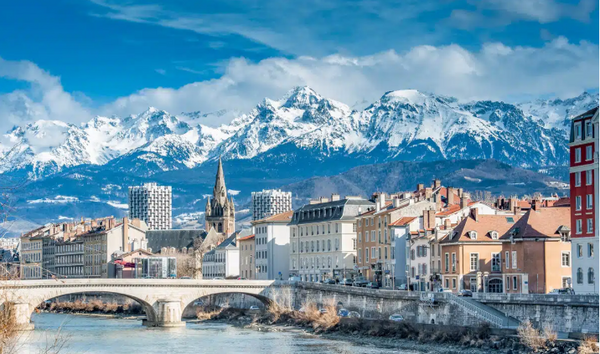 Ouvrir  une Conciergerie de Location Courte Durée à Grenoble : Guide Pratique