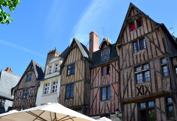 Lancer une Conciergerie de Location Courte Durée à Tours : Guide Pratique