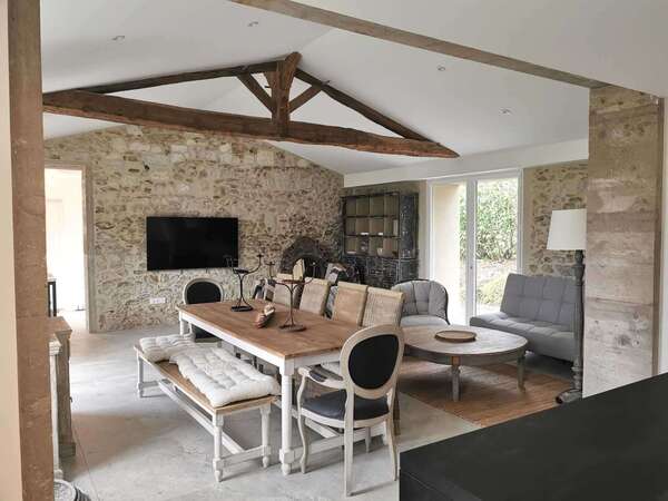 Votre grande maison, une opportunité en or : Maximisez votre taux d'occupation grâce à l'événementiel d'entreprise et au tourisme