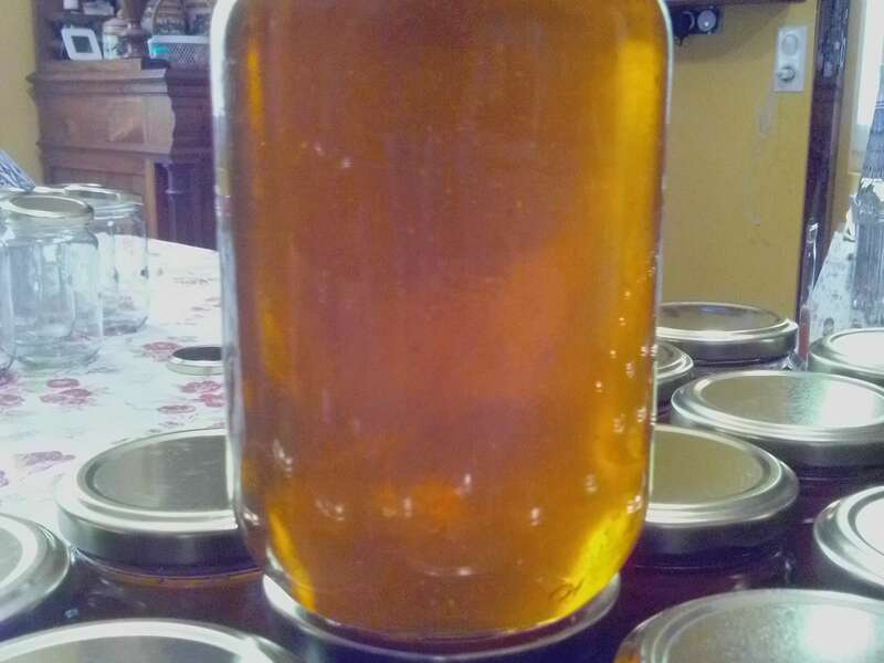 Notre miel de nos abeilles, de nos fleurs ...Quelle fierté!
