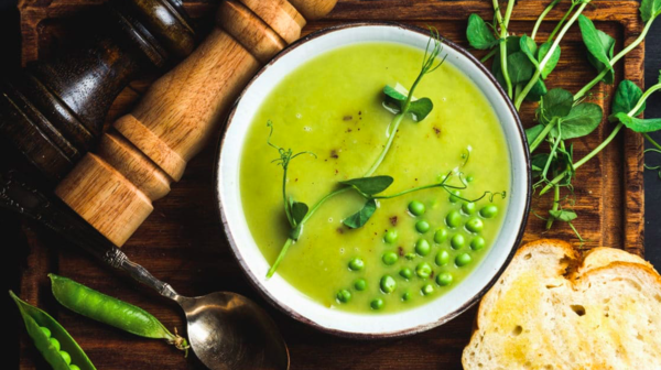 Soupe Fraiche de Fèves à la Menthe