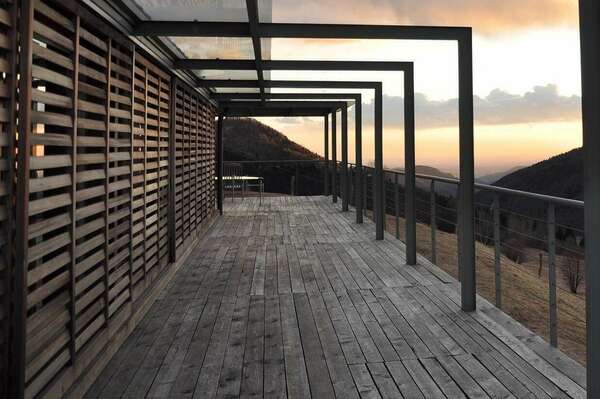 La pergola en bois, une belle alternative 