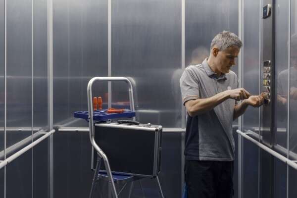 Contrôle et sécurité des ascenseurs : du nouveau pour les systèmes d’alerte