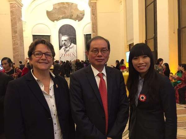 Présidente du groupe d'amitié France - Vietnam