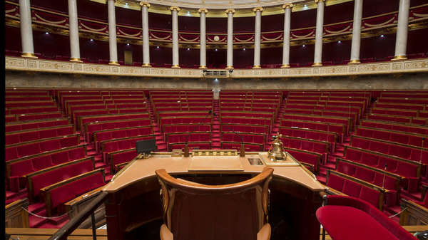 Visite de l'Assemblée nationale par les écoliers