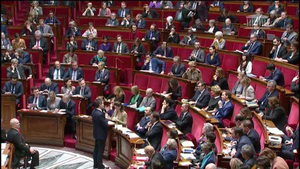 Adoption du projet de Loi le Droit à l'erreur