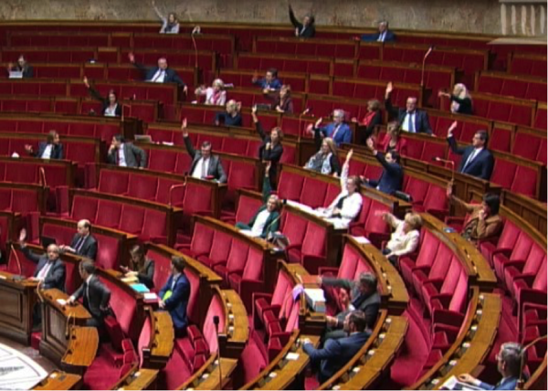 Adoption de la création d'une cinquième branche de la Sécurité sociale dédiée à l'autonomie des personnes âgées et handicapées