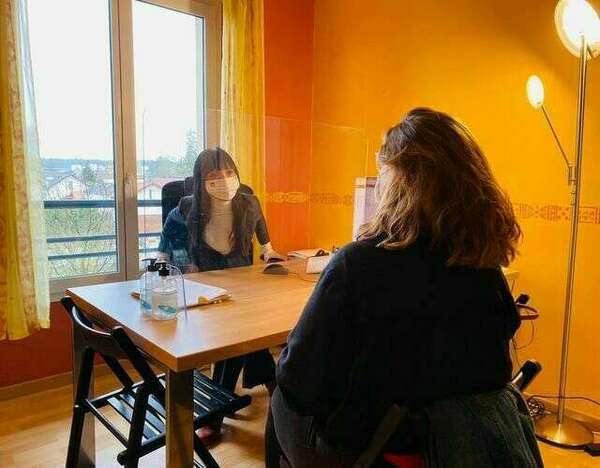 En circonscription, je vous accueille à notre permanence. 