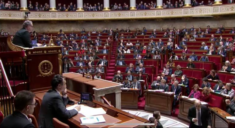 Questions au Gouvernement du 13 février : Le chômage en baisse : En-dessous de 9% pour la première fois depuis 10 ans.