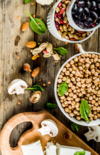 Femme dans cabinet bien-être accompagnant diététique comportementale