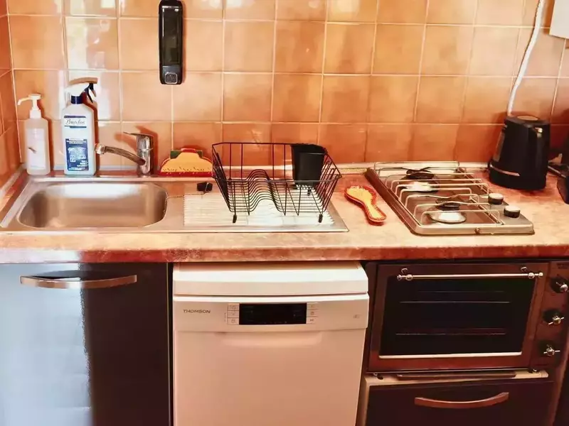 7a721984-fe14-4771-8df6-3931dbb86eee