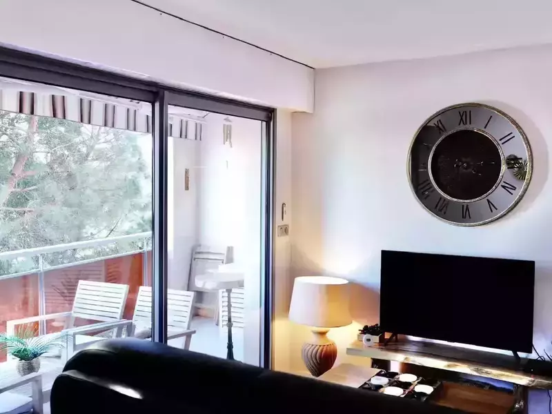 dbb93da2-e210-44e4-8fb0-a739c0c7d5df