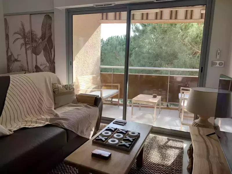 a49069fe-ea65-4fc4-931a-e285b8f0e696