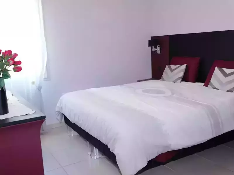 dfe7e7eb-0a1d-47ba-9271-3e043a486854