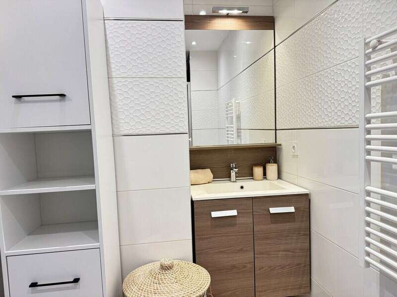 9a79e08c-3f21-48d6-b657-06ce3d0d13e1