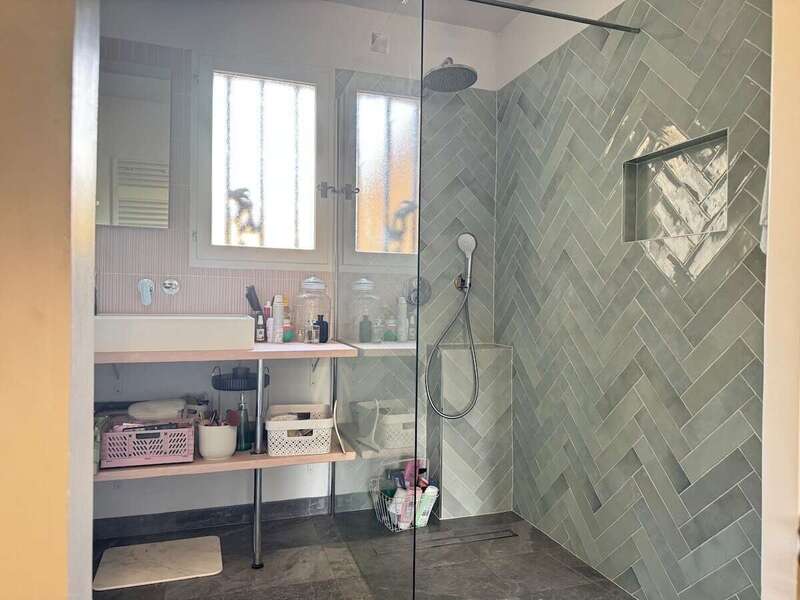 afb7cc8c-050c-4e82-a823-585b6e950468