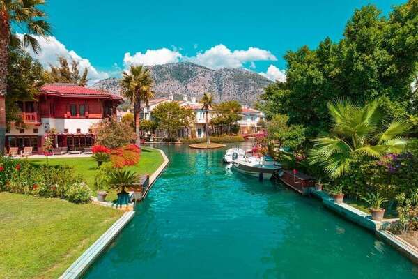 Louer sa villa à Saint-Aygulf : ce que les propriétaires doivent savoir avant la saison