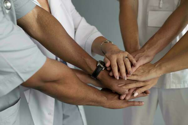 Evaluation des perspectives d'intégration de l'ostéopathie en milieu hospitalier