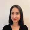 Femme vue de dos avec chemise blanche Dr Erhan Cepel