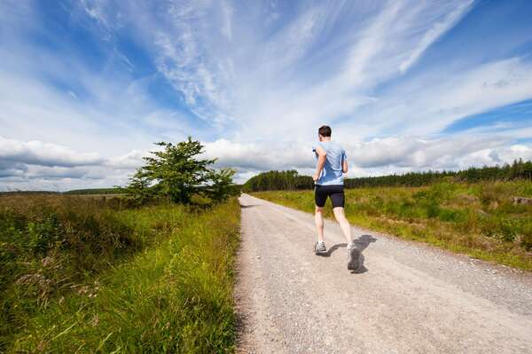 Reprendre le sport au printemps : comment préparer votre corps sans se blesser