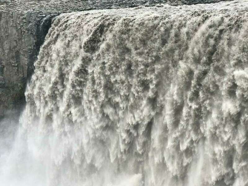 98703783-07b2-4b8d-a53f-40017a9aa3b2