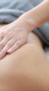 massage relaxant dans un cabinet calme et discret