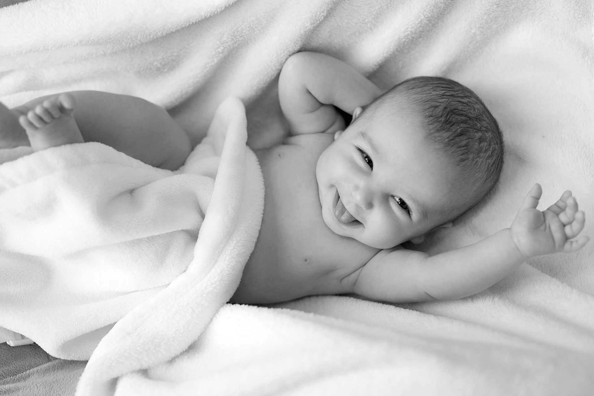 Bébé a 8 mois : développement, motricité et sommeil