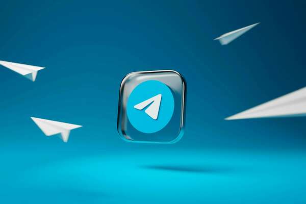 Le PDG de telegram a été arrêté. Il lui est reproché de ne pas modérer sa messagerie.