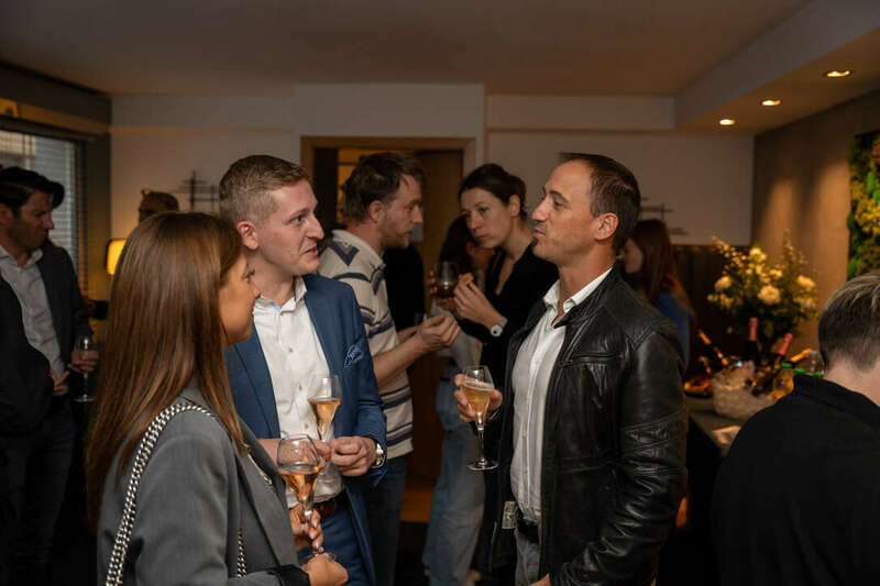 9ec97f63-e1c1-41eb-8310-c96bbd7a2004_1_105_c