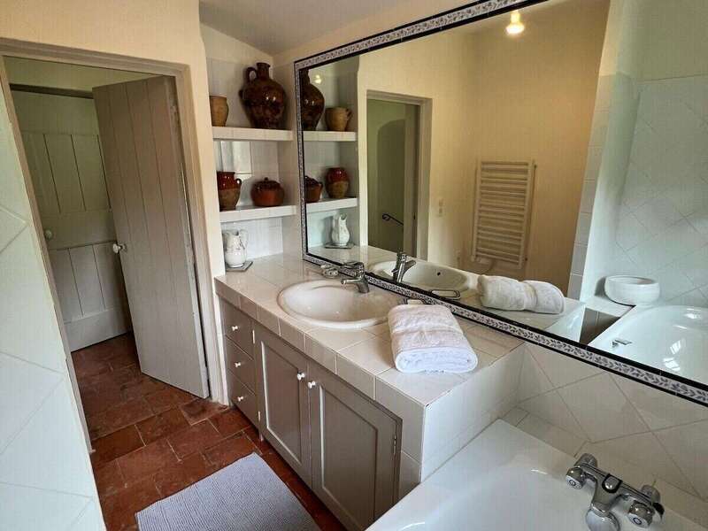 af383880-861a-4208-9db0-d9cd2e562886