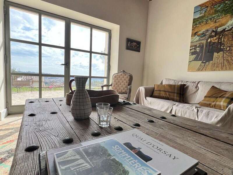 b7a7077a-682e-4267-aa86-efba9b0a7a66