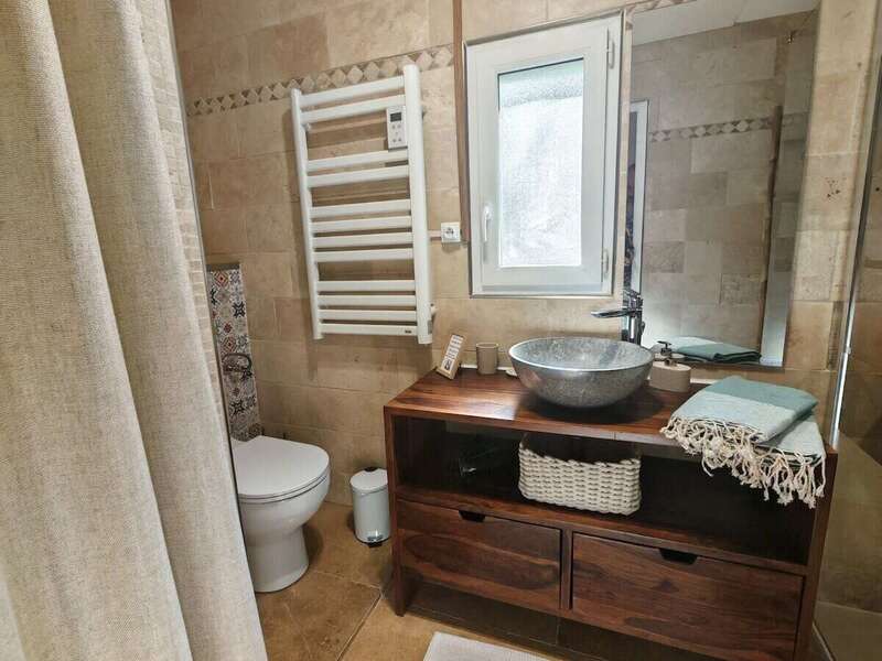 b938d1f6-5c62-4796-b252-1e04a392529c