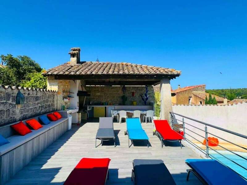 9effd63f-fa2a-46b1-b94d-41e9039bf342