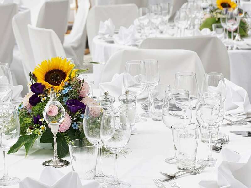 floral-arrangement-4670381_1920