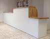 Bois and design comptoir d'accueil
