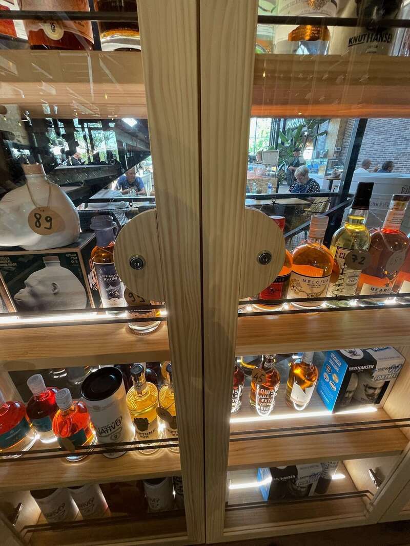 fb01a165-2f64-468d-97e1-fa299dc8ebc0