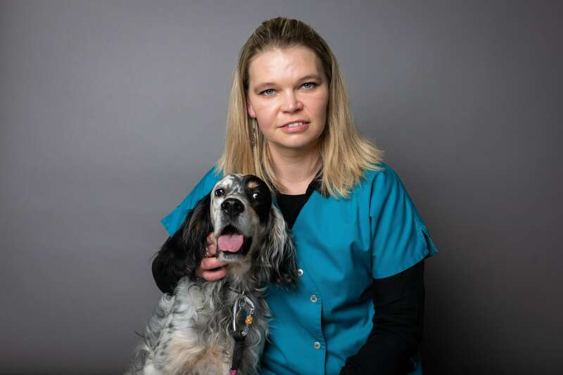 marie_avec_chien-min