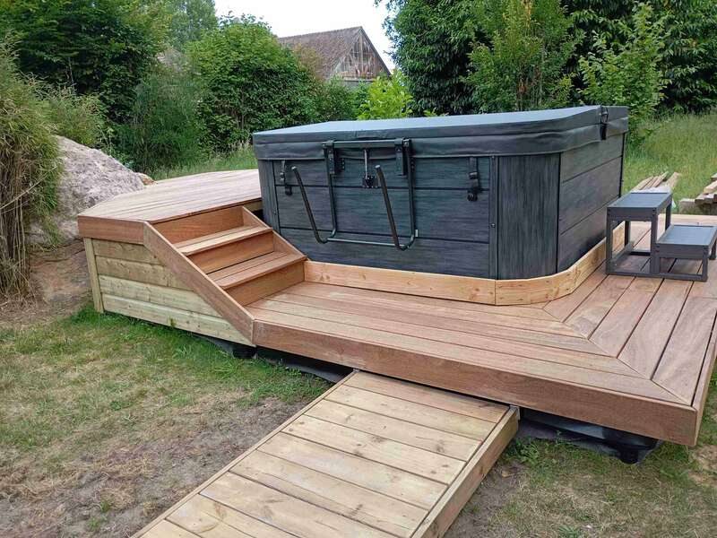 plage_haute_et_basse_terrasse_spa