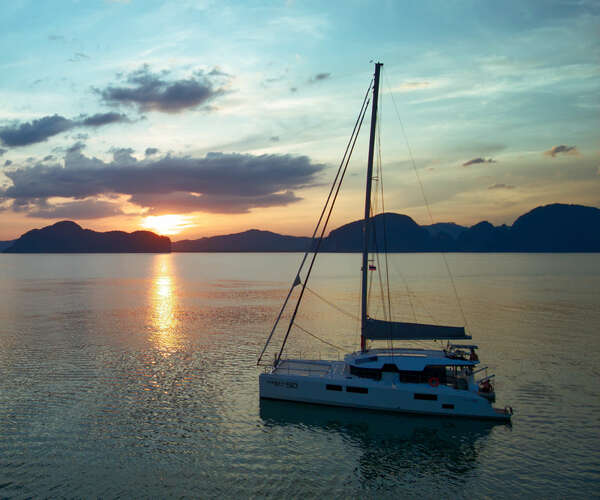 Composite construction: Fibers, resins and foams: the different materials